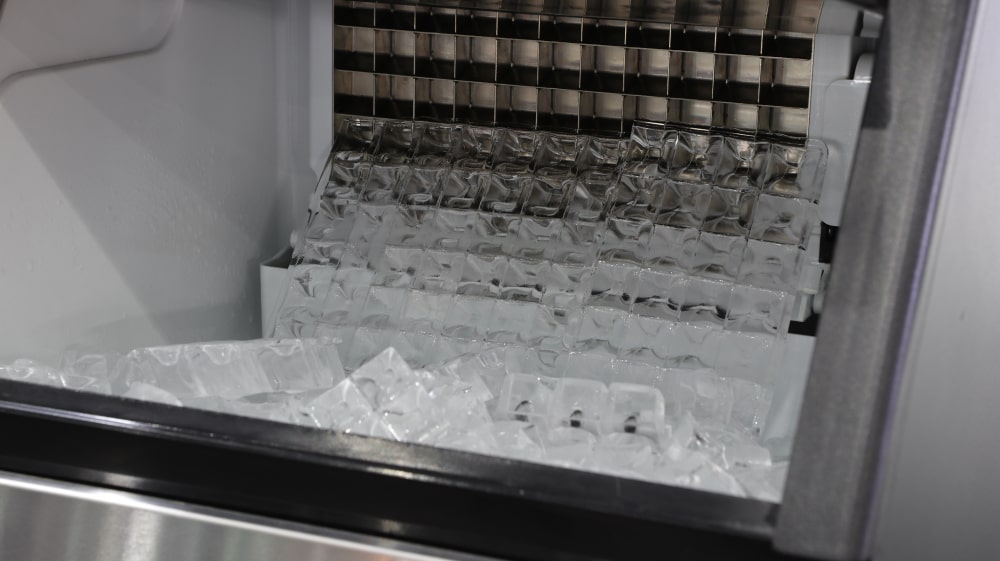 Définir les critères de sélection importants pour une machine à glaçons commerciale